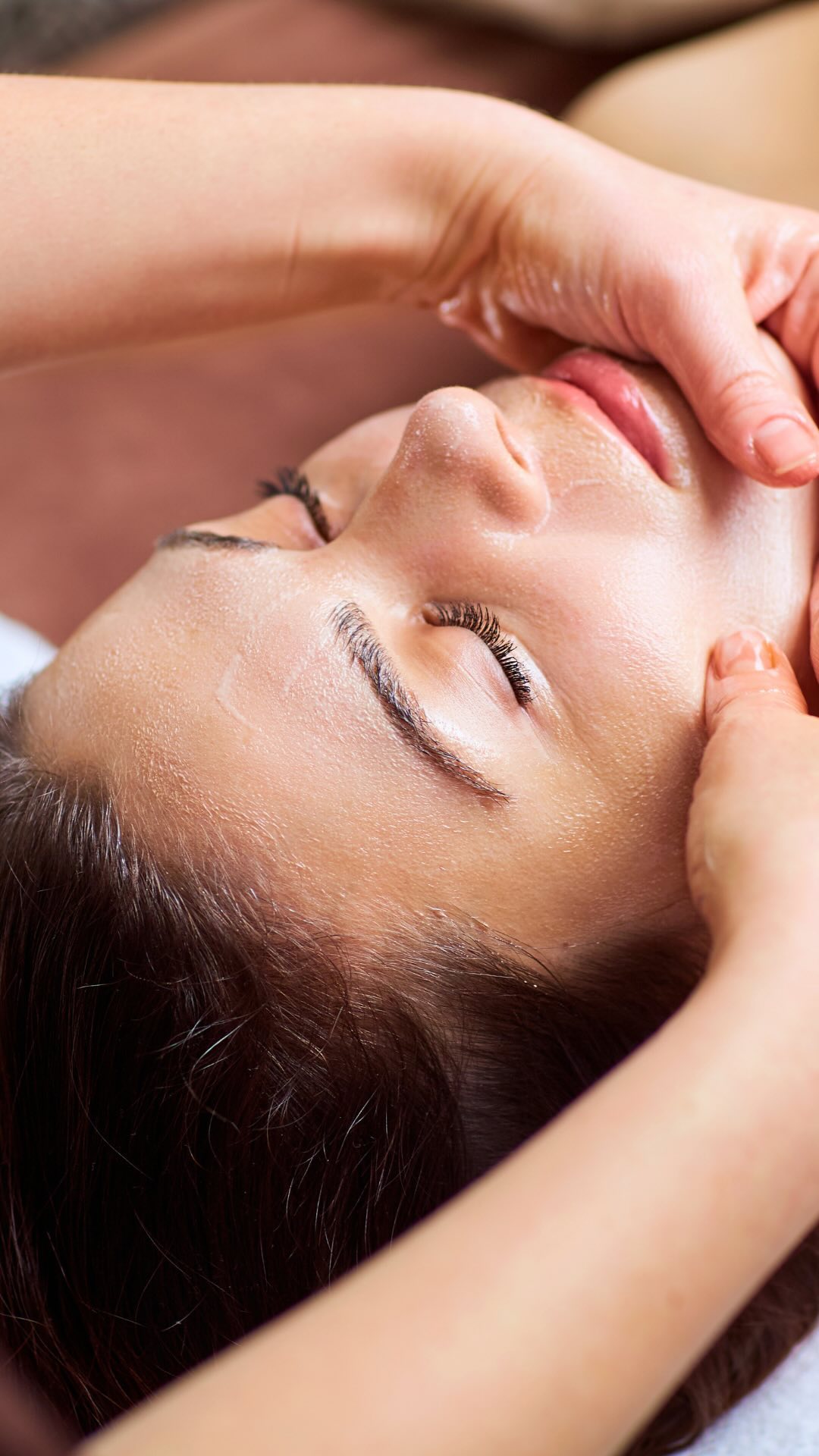 glowU aesthetician in Boca Raton, FL